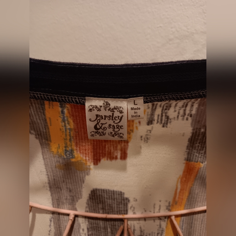 Colorful Abstract V-Neck Top - Picture 4 of 6